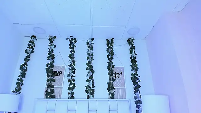 Snapshot of SophieHill_gh chatting on 11, 2, 2025 SophieHill gh online show from 11, 2, 2025