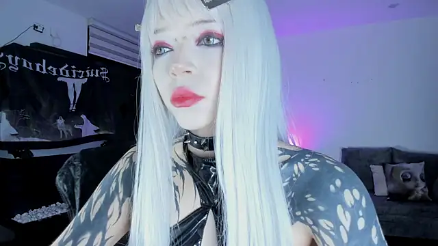 Snapshot of SophieHill_gh chatting on 11, 6, 2026 SophieHill gh online show from 11, 6, 2026