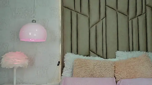 AudreyElla online show from 4, 3, 2026