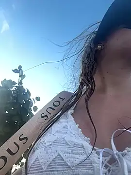 AudreyElla online show from 8, 2, 2025