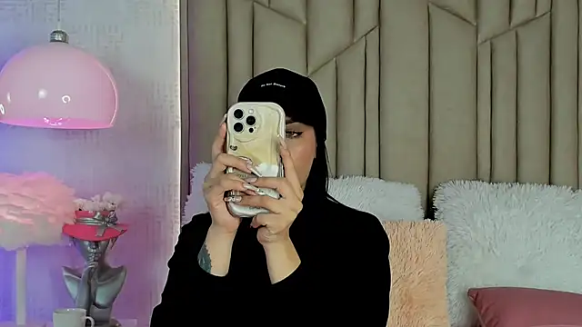 AudreyElla online show from 30, 10, 2025