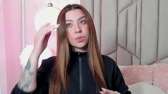 AudreyElla online show from 26, 1, 2025