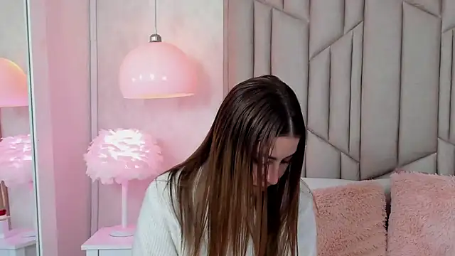 AudreyElla online show from 27, 1, 2025