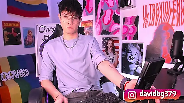 cinnamon boyxxx online show from 6, 3, 2025