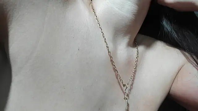 Snapshot of SexxyMeriem chatting on 8, 3, 2025 SexxyMeriem online show from 8, 3, 2025