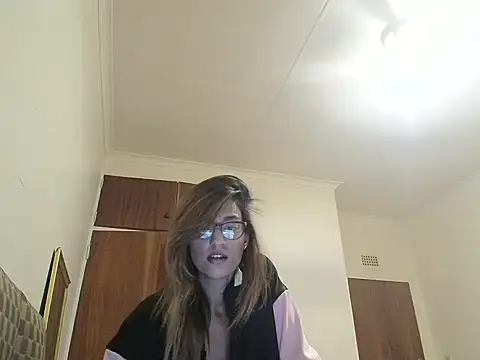 karmicQueen669 online show from 29, 4, 2026