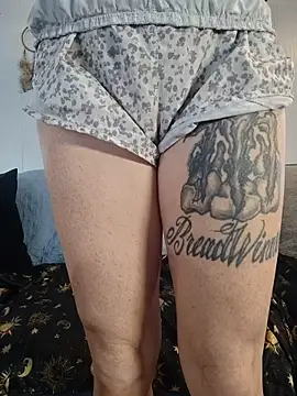 Genevieve143 online show from 16, 10, 2025