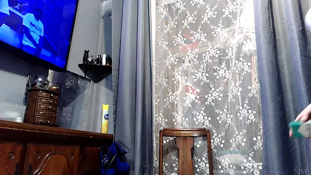 Genevieve143 online show from 25, 2, 2026