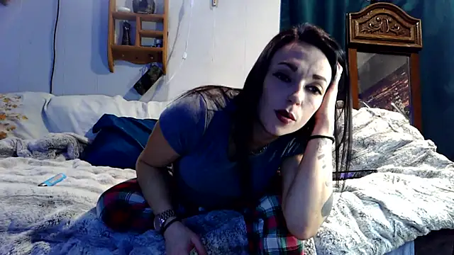 Genevieve143 online show from 2, 12, 2025