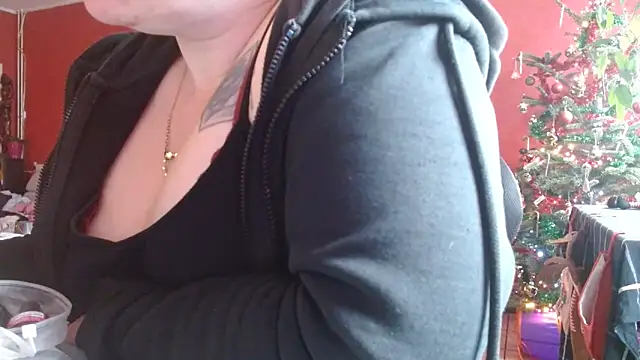 Snapshot of cruellaculdenfer67 chatting on 22, 12, 2025 cruellaculdenfer67 online show from 22, 12, 2025