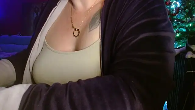 Snapshot of cruellaculdenfer67 chatting on 2, 12, 2025 cruellaculdenfer67 online show from 2, 12, 2025