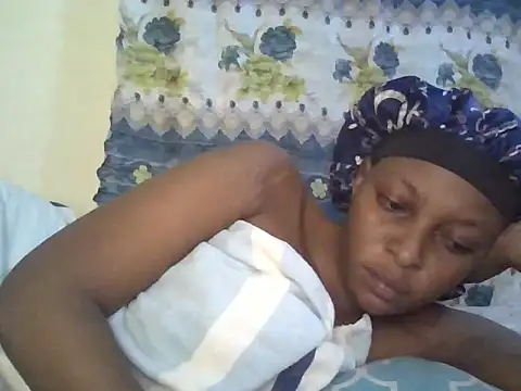 Midnight Clique  online show from 2, 11, 2025