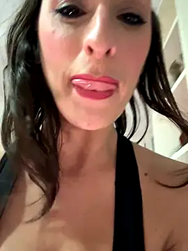 AthenaStar online show from 7, 1, 2026