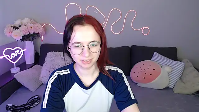 Mini Diva online show from 8, 11, 2025