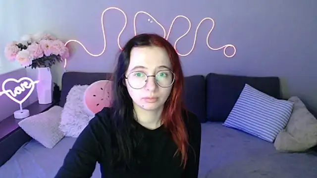 Mini Diva online show from 10, 11, 2025