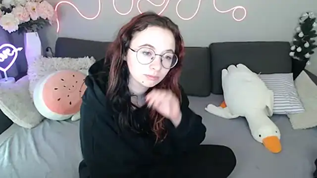 Mini Diva online show from 29, 3, 2026