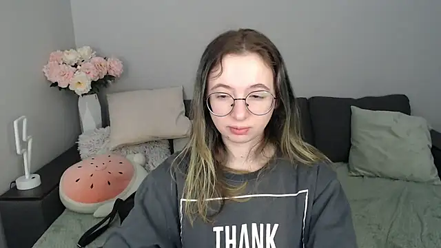 Mini Diva online show from 15, 10, 2025