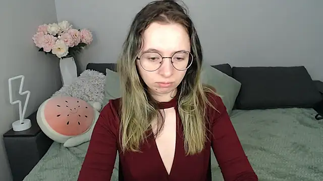 Mini Diva online show from 19, 9, 2025