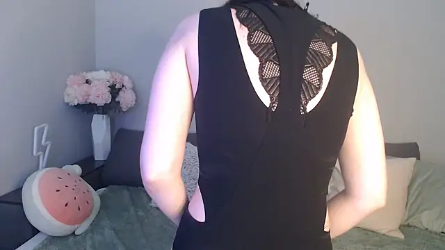 Mini Diva online show from 18, 3, 2025