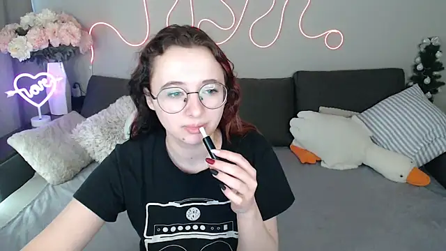 Mini Diva online show from 12, 5, 2026