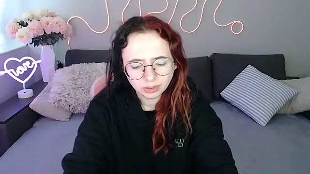 Mini Diva online show from 26, 11, 2025