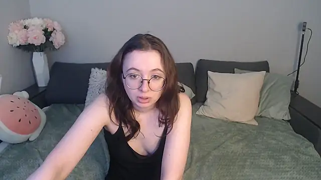 Mini Diva online show from 21, 3, 2025