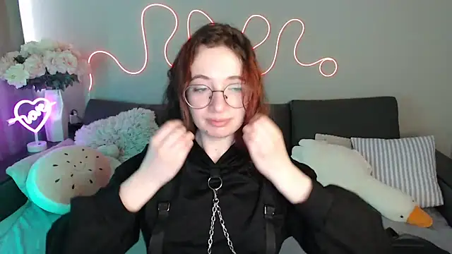 Mini Diva online show from 23, 5, 2026