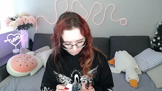 Mini Diva online show from 20, 2, 2026