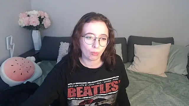 Mini Diva online show from 22, 3, 2025