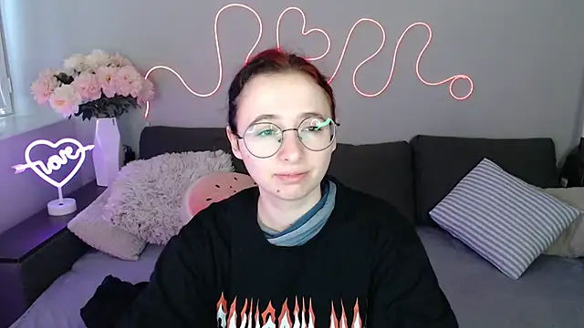 Mini Diva online show from 28, 11, 2025