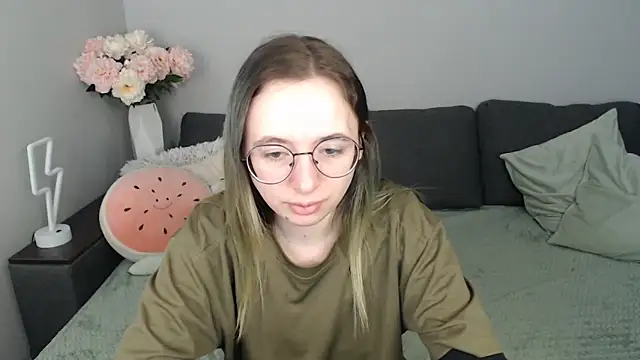 Mini Diva online show from 29, 9, 2025