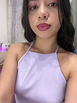 Snapshot of AliceJovovich chatting on 2, 1, 2025 AliceJovovich online show from 2, 1, 2025