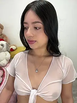 Snapshot of AliceJovovich chatting on 14, 3, 2025 AliceJovovich online show from 14, 3, 2025