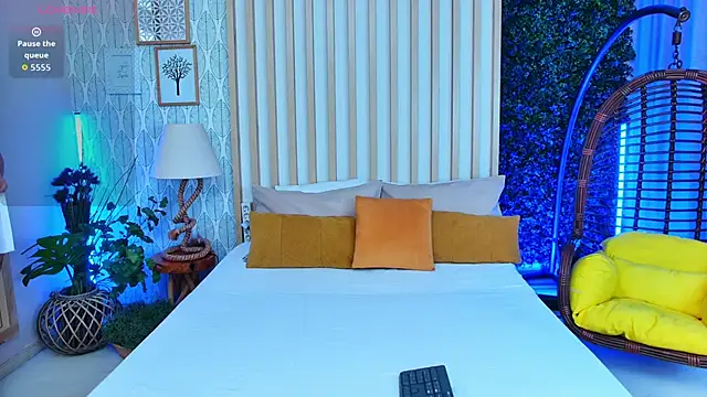 BriannaHart online show from 5, 12, 2025