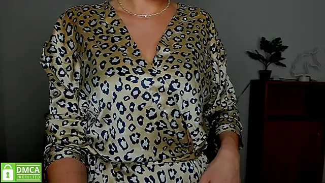 annakillianox online show from 5, 10, 2025