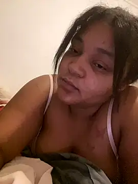 Snapshot of yourfavlightskinn chatting on 22, 11, 2025 yourfavlightskinn online show from 22, 11, 2025