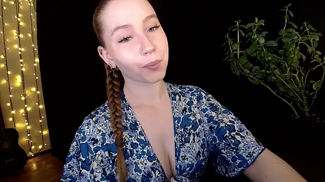 Snapshot of SindiWatsoon chatting on 17, 10, 2025 SindiWatsoon online show from 17, 10, 2025