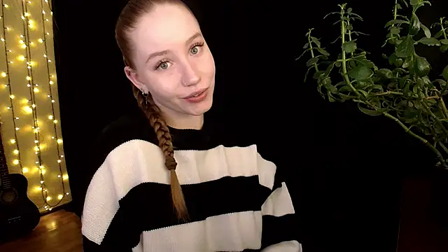 Snapshot of SindiWatsoon chatting on 14, 10, 2025 SindiWatsoon online show from 14, 10, 2025