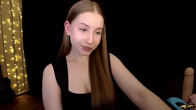 Snapshot of SindiWatsoon chatting on 4, 11, 2025 SindiWatsoon online show from 4, 11, 2025