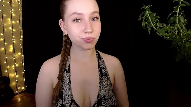 Snapshot of SindiWatsoon chatting on 19, 10, 2025 SindiWatsoon online show from 19, 10, 2025