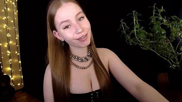 Snapshot of SindiWatsoon chatting on 13, 10, 2025 SindiWatsoon online show from 13, 10, 2025