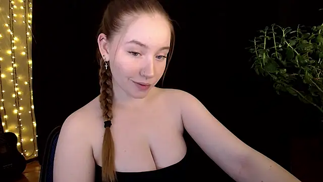 Snapshot of SindiWatsoon chatting on 16, 9, 2025 SindiWatsoon online show from 16, 9, 2025