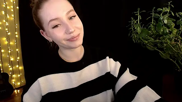 Snapshot of SindiWatsoon chatting on 1, 10, 2025 SindiWatsoon online show from 1, 10, 2025