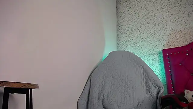 luly pink online show from 7, 3, 2026