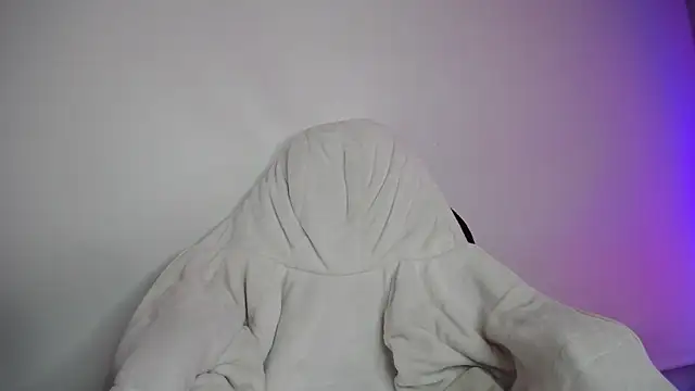 luly pink online show from 3, 10, 2025