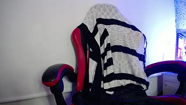 luly pink online show from 6, 11, 2025