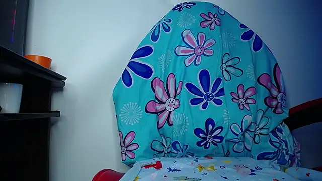 luly pink online show from 24, 3, 2026