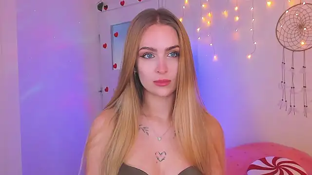 Snapshot of Kamila_icee chatting on 28, 2, 2025 Kamila icee online show from 28, 2, 2025