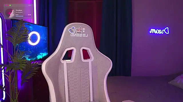 Snapshot of Kamila_icee chatting on 23, 10, 2025 Kamila icee online show from 23, 10, 2025