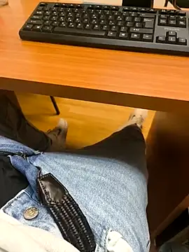 onbifeet online show from 11, 3, 2025